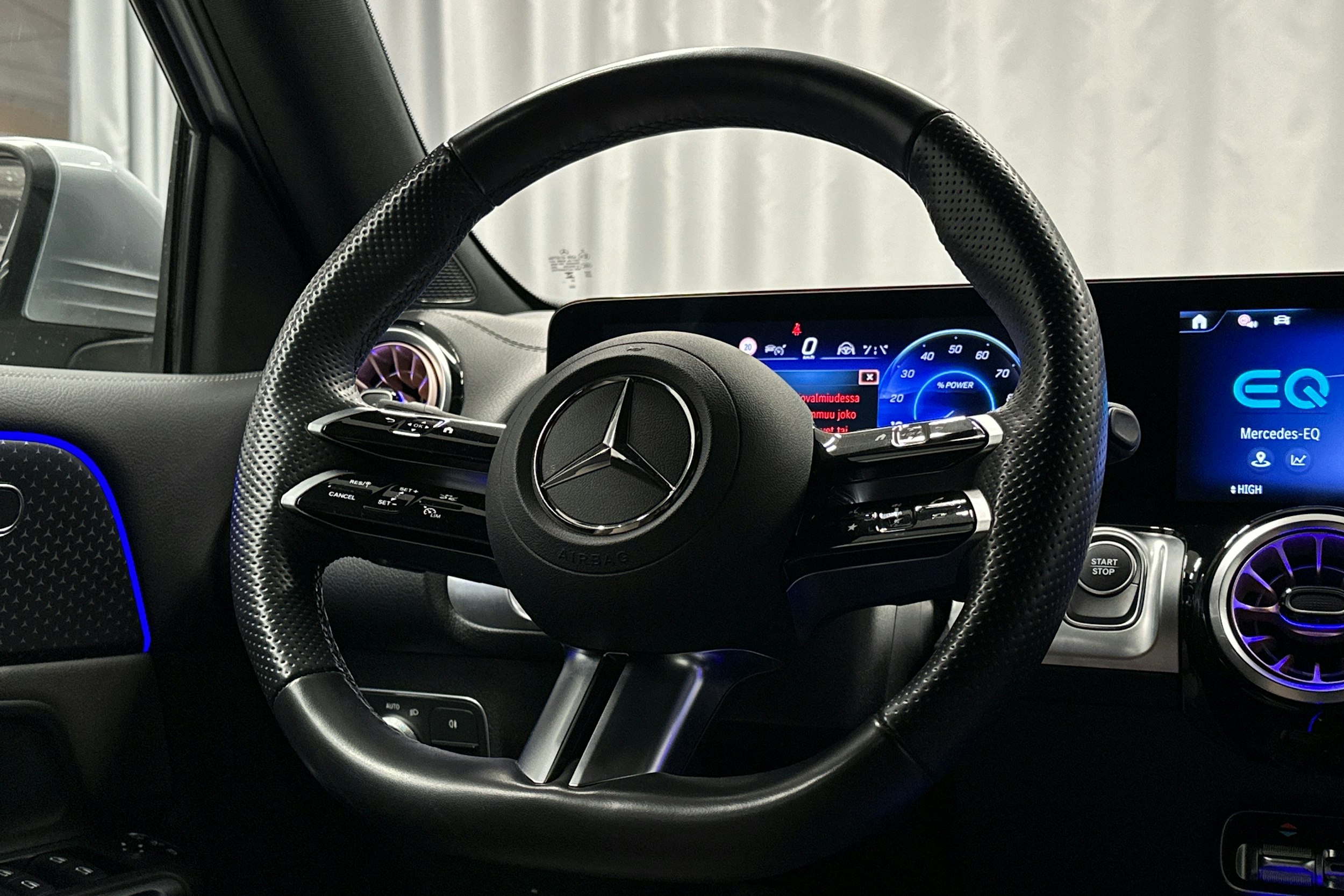 hopea Mercedes-Benz EQB 2024 kuva 20.