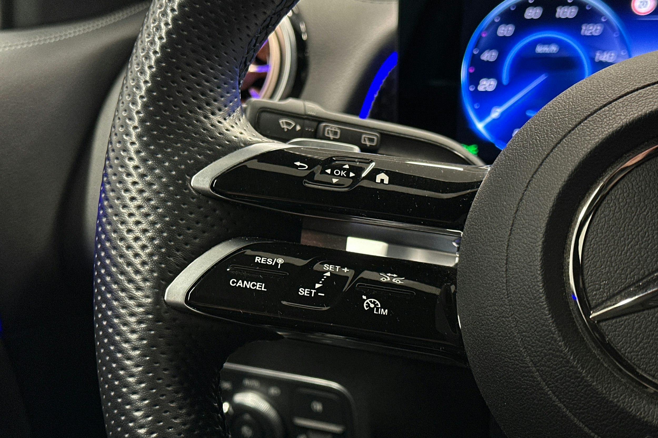 hopea Mercedes-Benz EQB 2024 kuva 21.