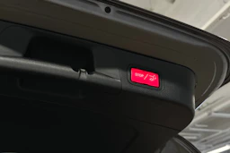 harmaa Mercedes-Benz EQB 2024 kuva 12.