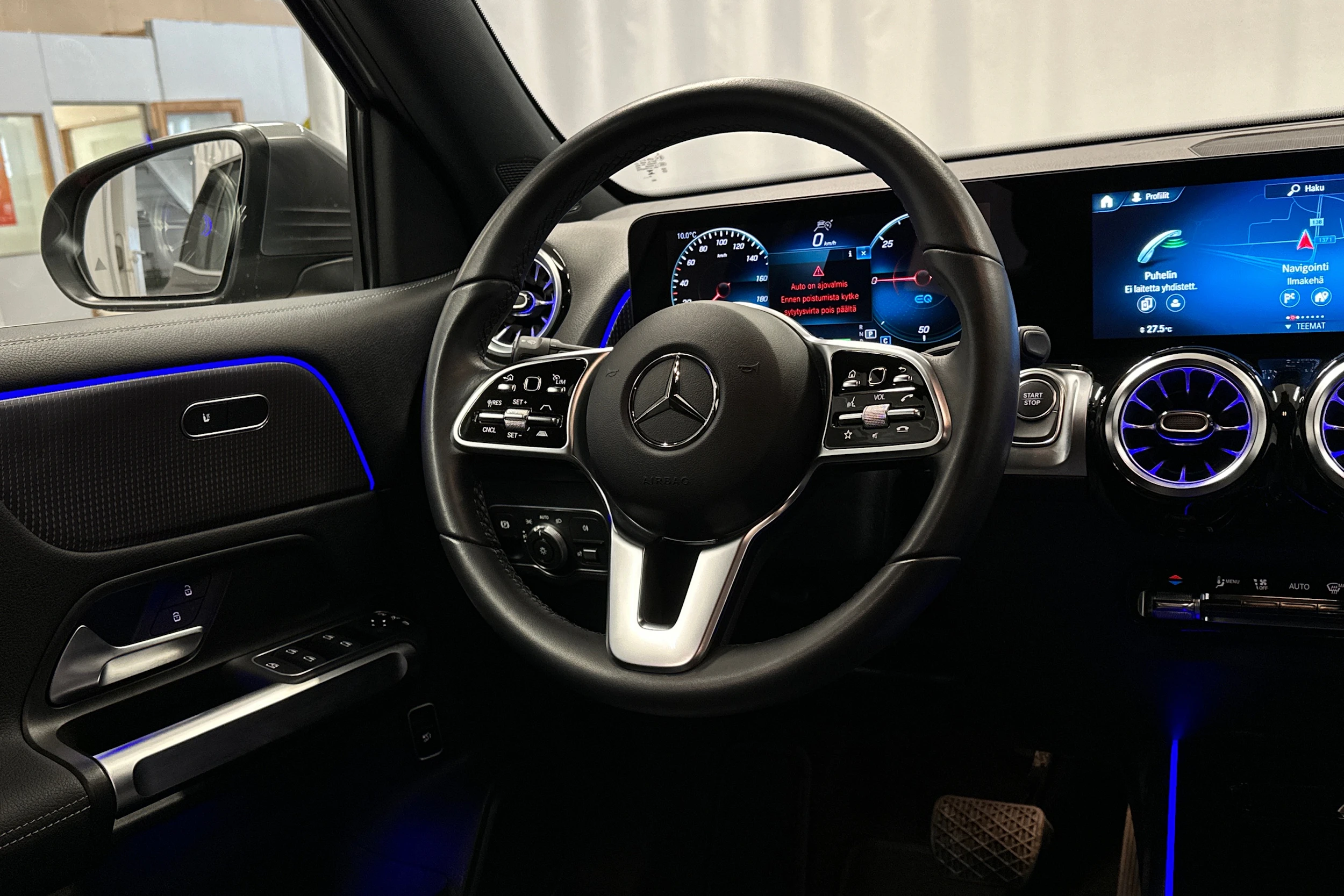 harmaa Mercedes-Benz EQB 2024 kuva 14.