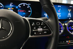 harmaa Mercedes-Benz EQB 2024 kuva 16.