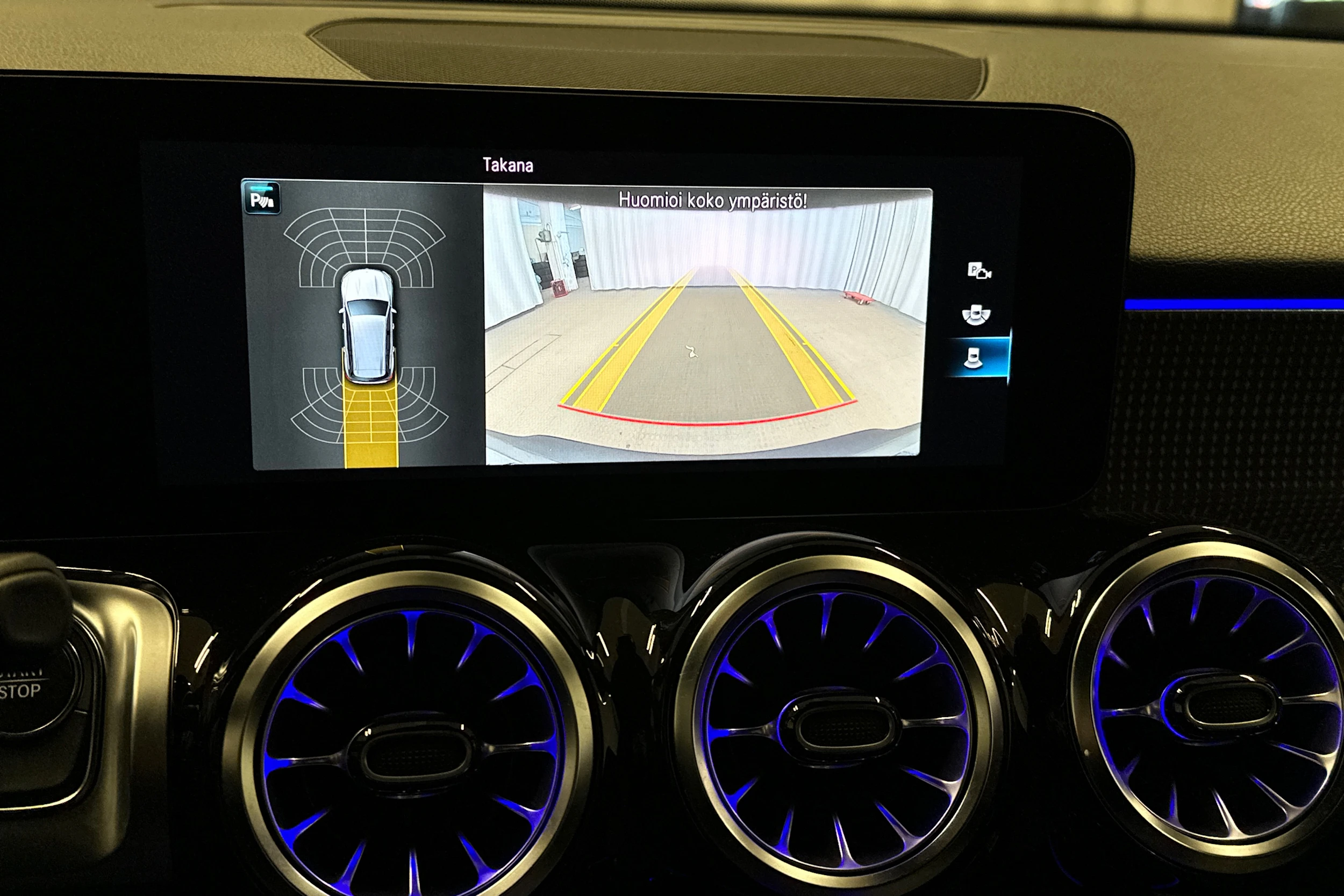 harmaa Mercedes-Benz EQB 2024 kuva 26.