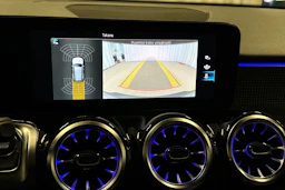 harmaa Mercedes-Benz EQB 2024 kuva 26.