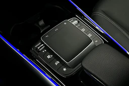 harmaa Mercedes-Benz EQB 2024 kuva 28.