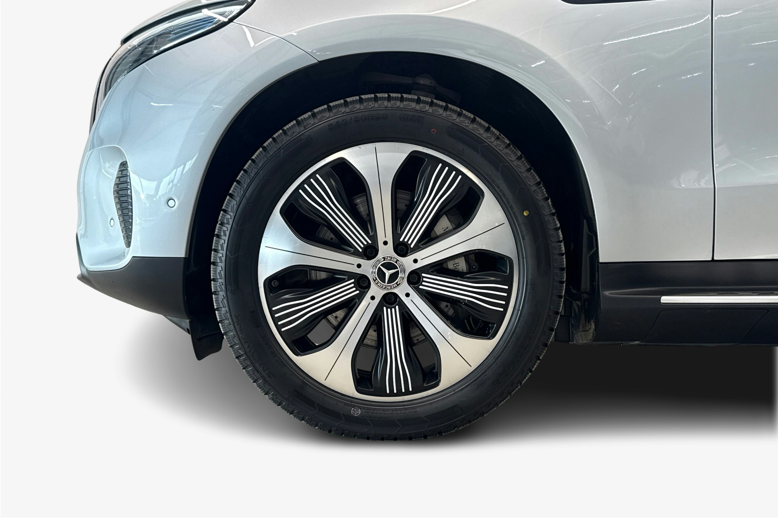 harmaa Mercedes-Benz EQC 2019 kuva 11.