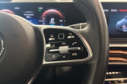 harmaa Mercedes-Benz EQC 2019 kuva 17.