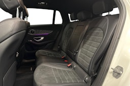 valkoinen Mercedes-Benz EQC 2020 kuva 10.