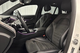 valkoinen Mercedes-Benz EQC 2020 kuva 18.