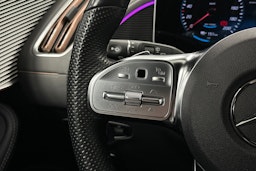 valkoinen Mercedes-Benz EQC 2020 kuva 22.