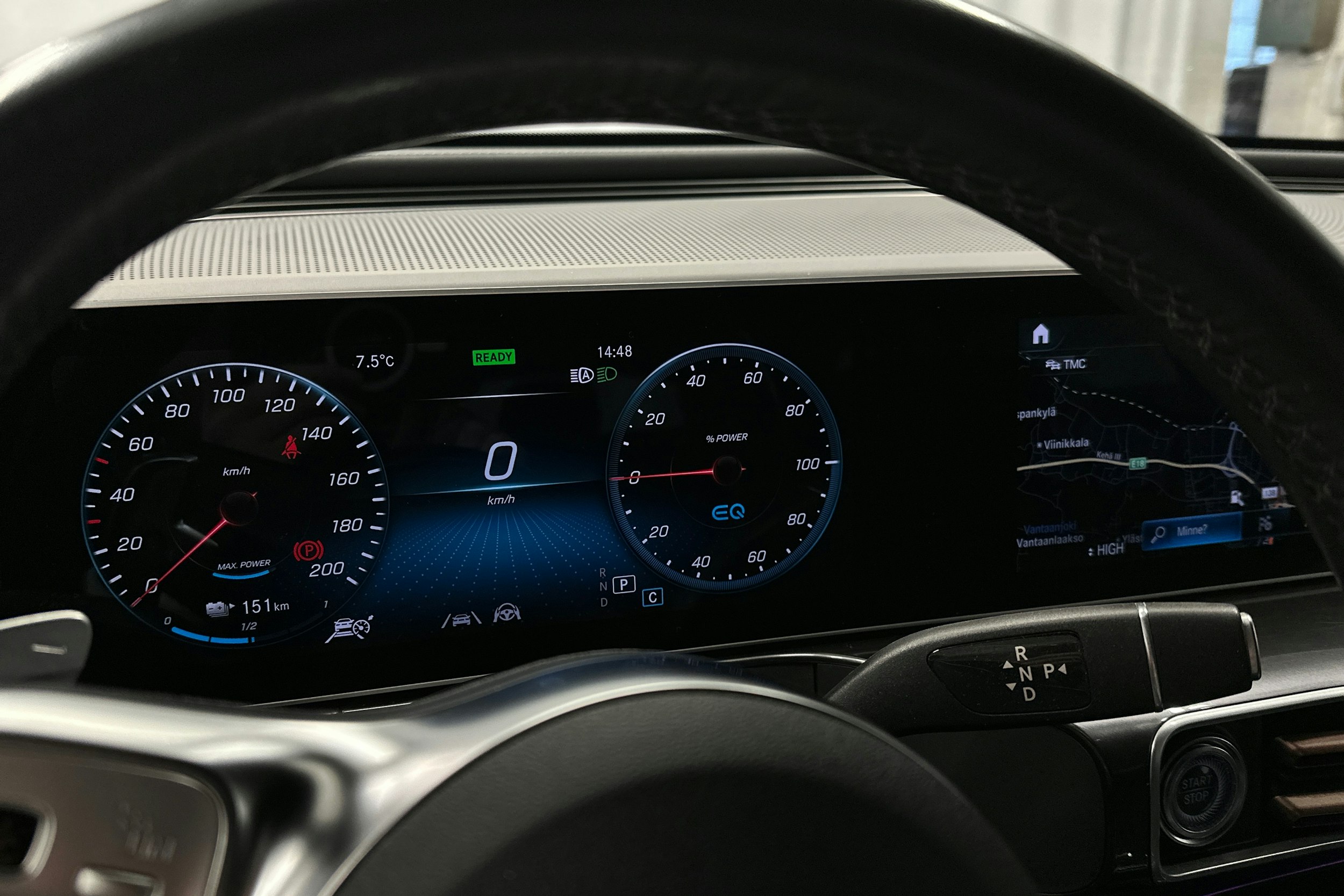 valkoinen Mercedes-Benz EQC 2020 kuva 24.