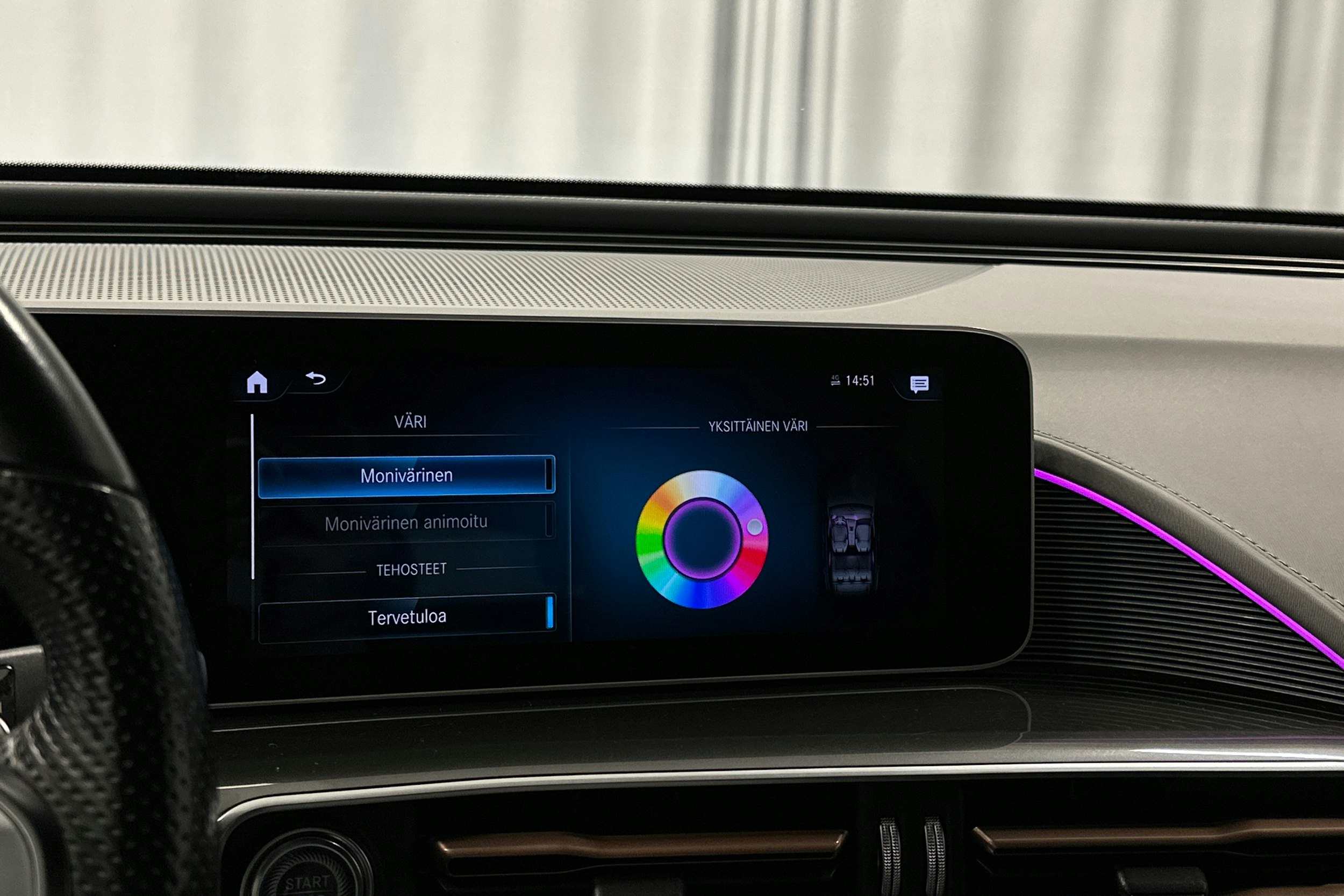 valkoinen Mercedes-Benz EQC 2020 kuva 29.