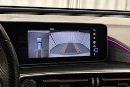 valkoinen Mercedes-Benz EQC 2020 kuva 30.