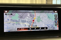 harmaa Mercedes-Benz EQC 2020 kuva 26.