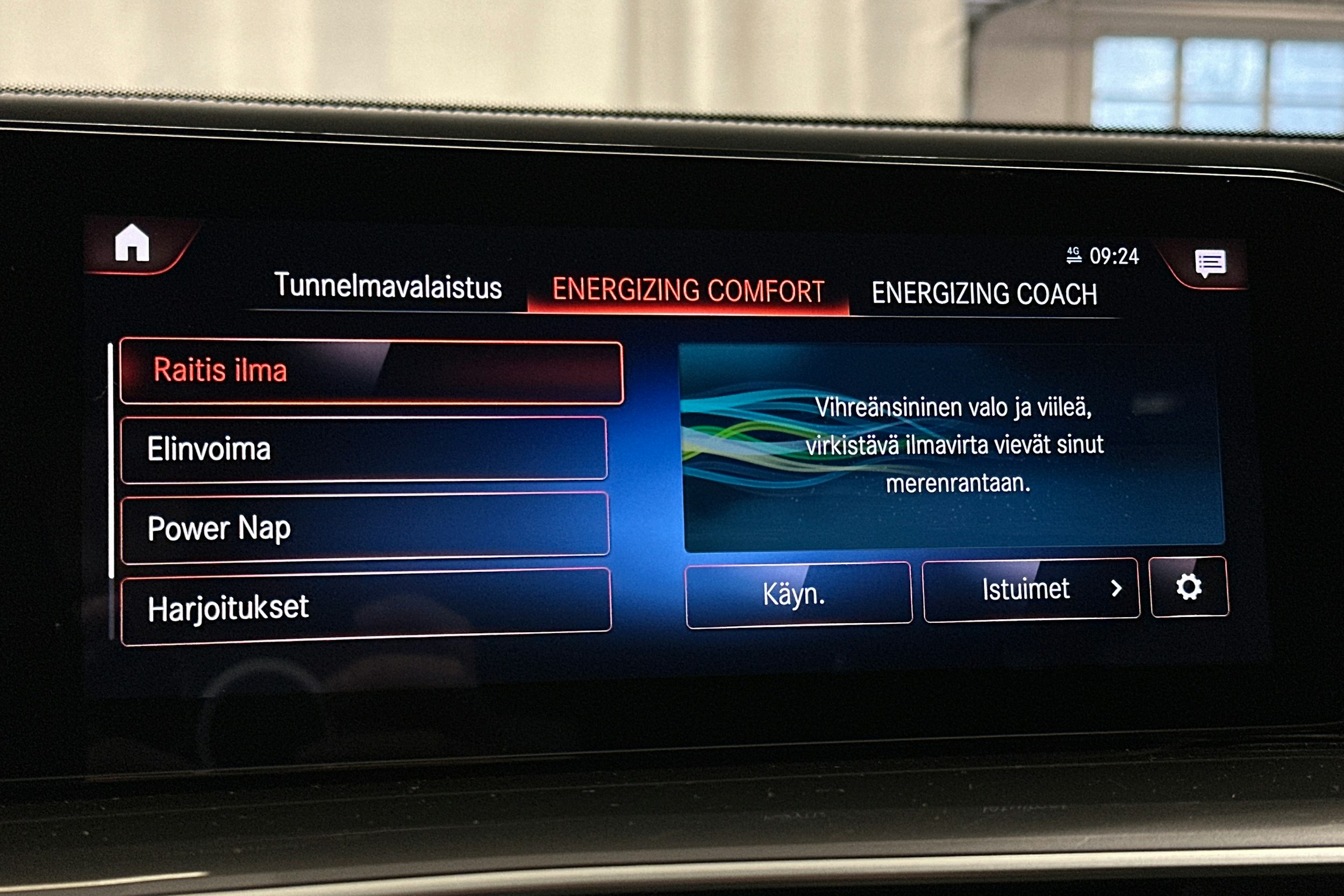 harmaa Mercedes-Benz EQC 2020 kuva 29.