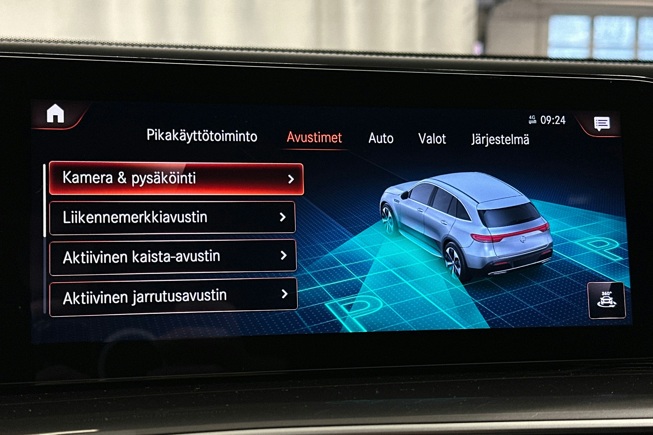 harmaa Mercedes-Benz EQC 2020 kuva 31.