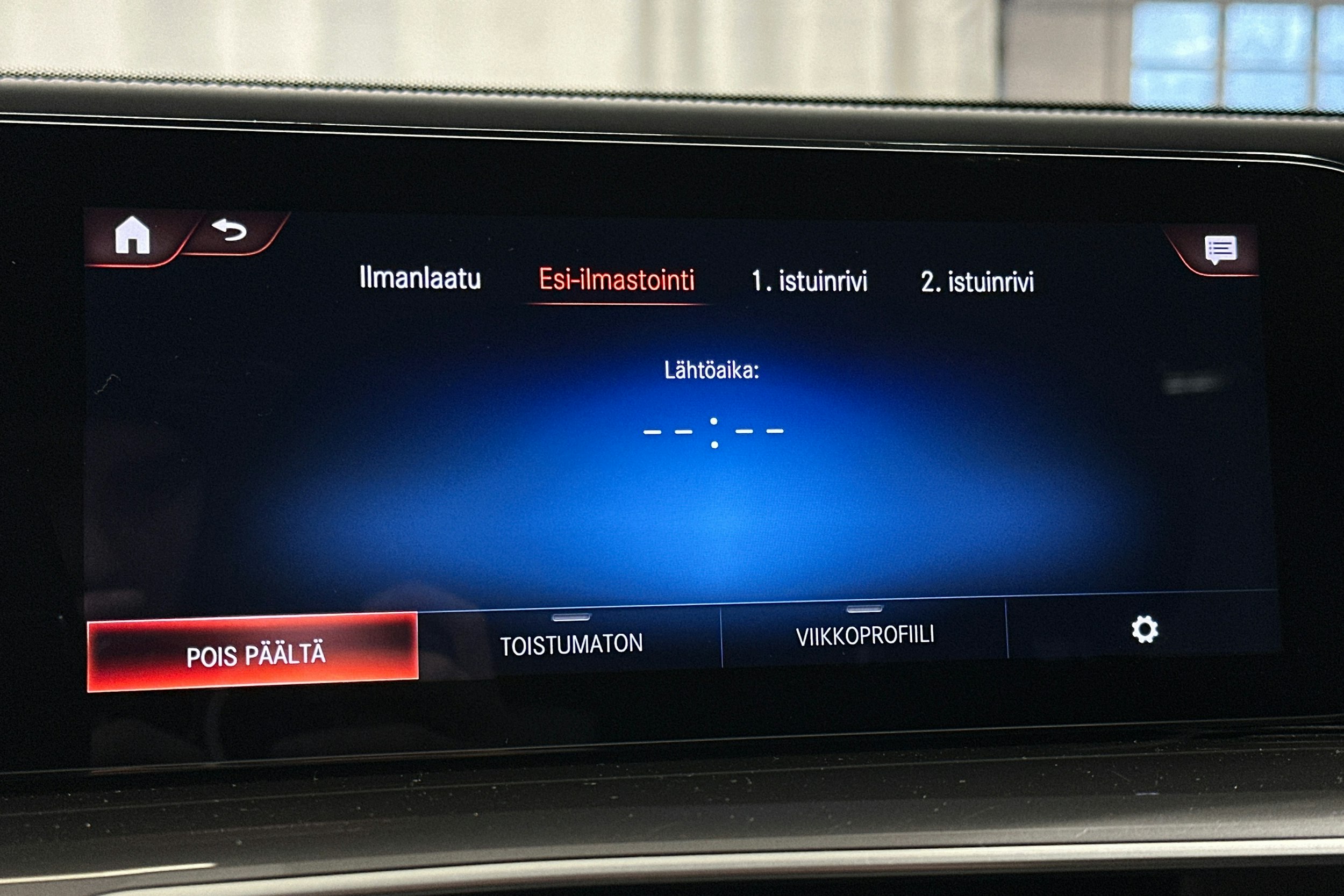 harmaa Mercedes-Benz EQC 2020 kuva 33.