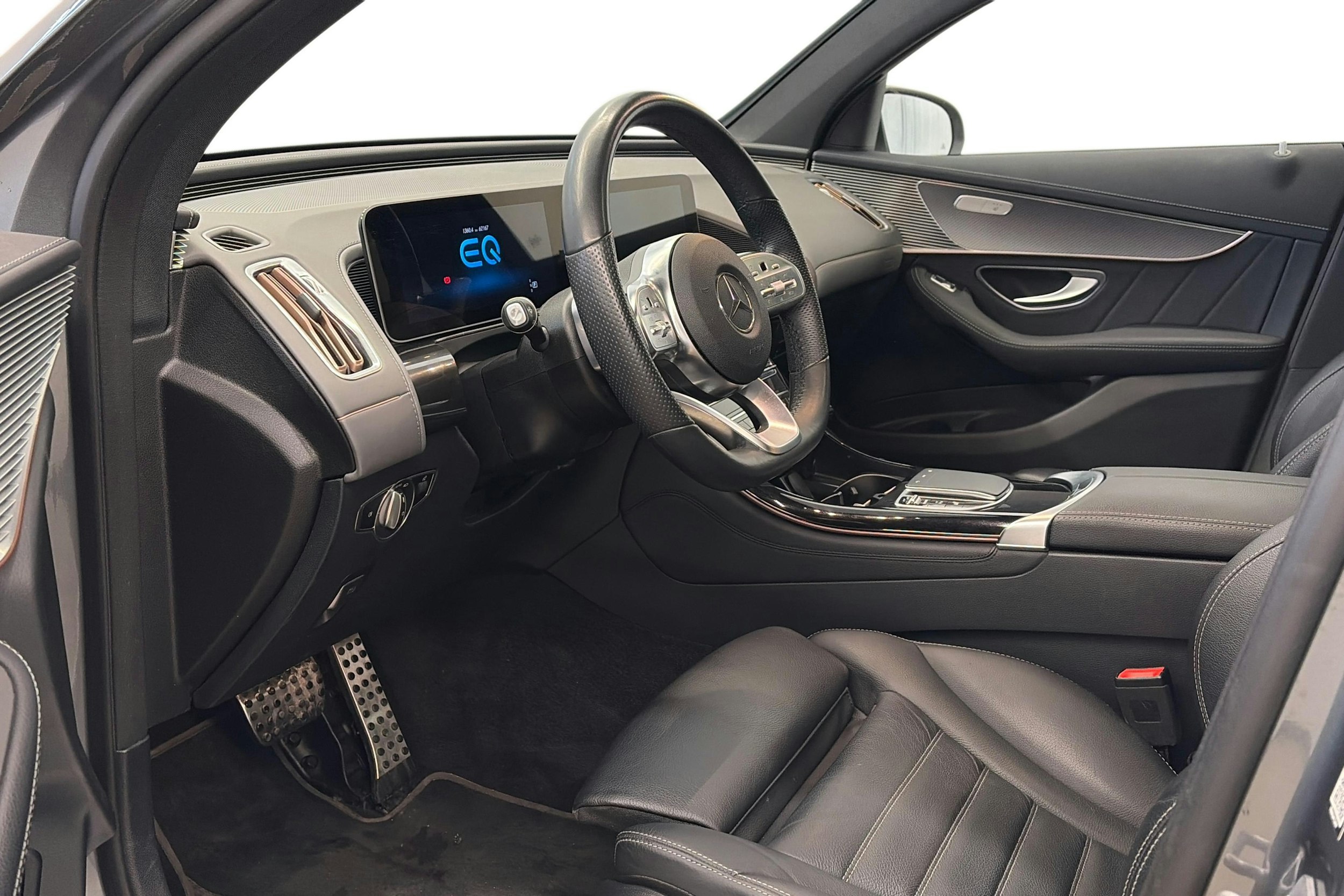 harmaa Mercedes-Benz EQC 2020 kuva 7.