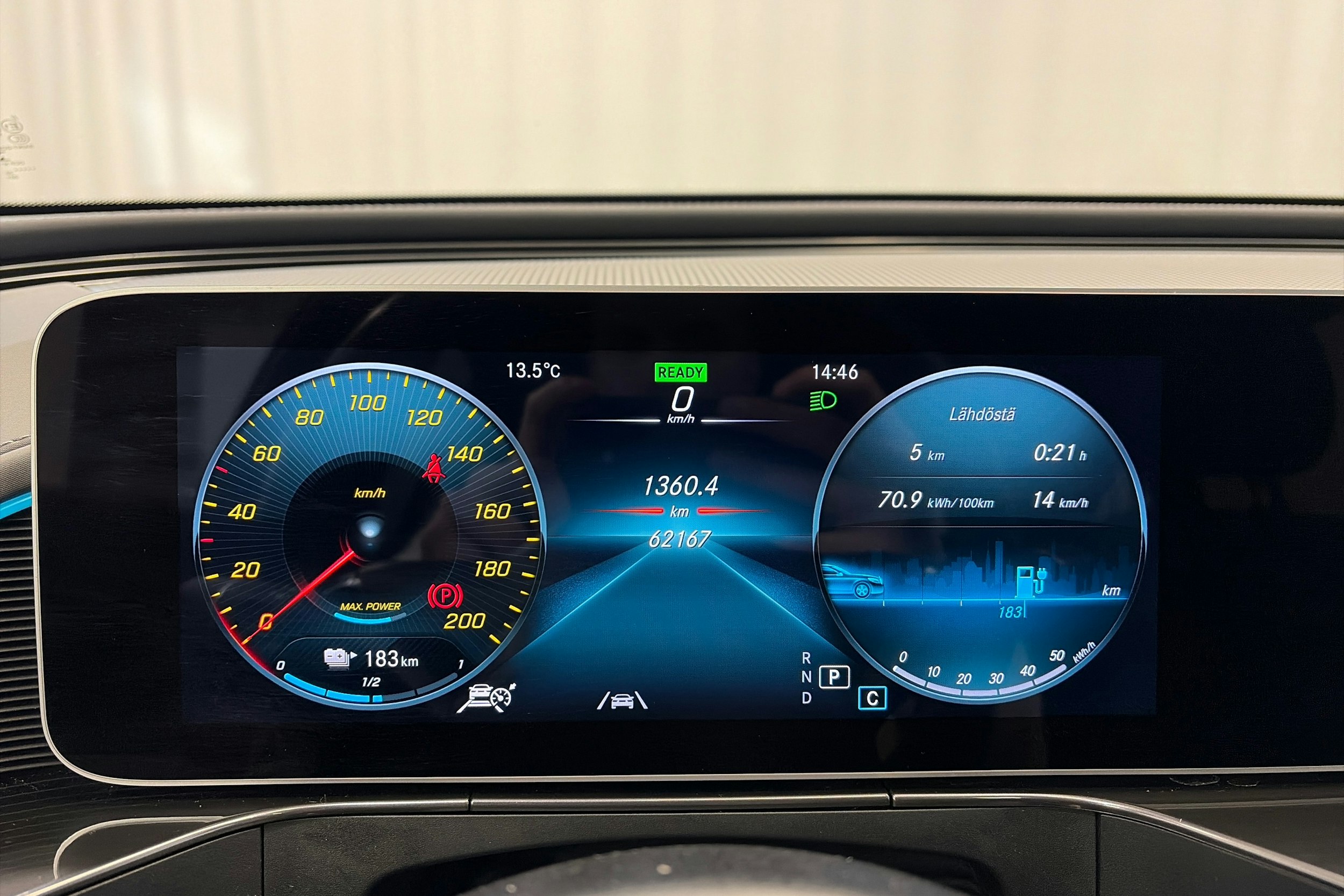 harmaa Mercedes-Benz EQC 2020 kuva 16.