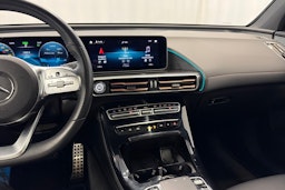 harmaa Mercedes-Benz EQC 2020 kuva 18.