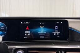 harmaa Mercedes-Benz EQC 2020 kuva 19.