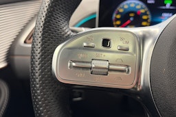 harmaa Mercedes-Benz EQC 2020 kuva 23.