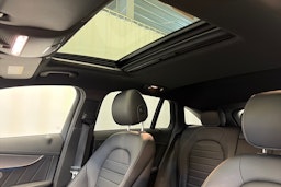 harmaa Mercedes-Benz EQC 2020 kuva 26.