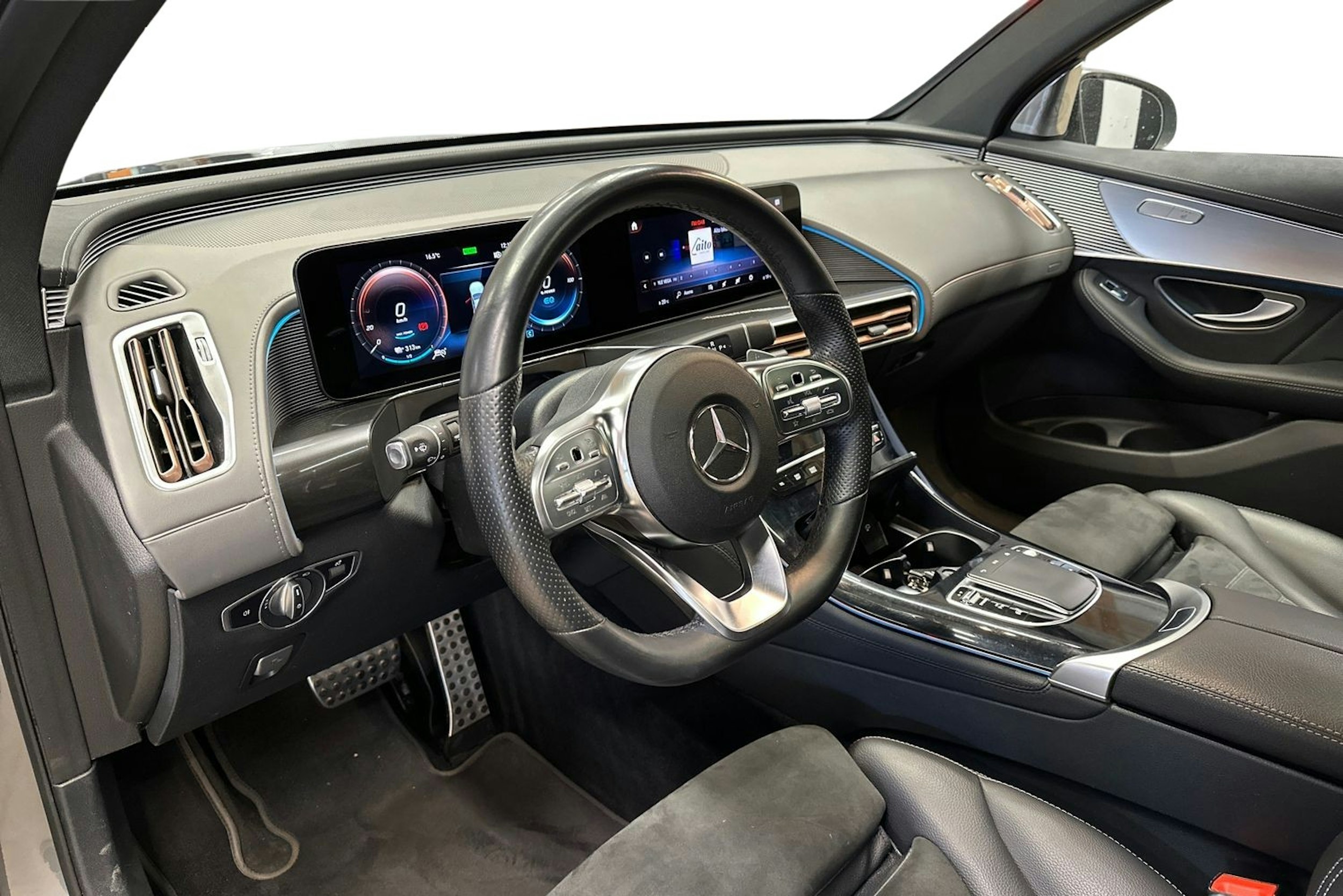 harmaa Mercedes-Benz EQC 2020 kuva 7.