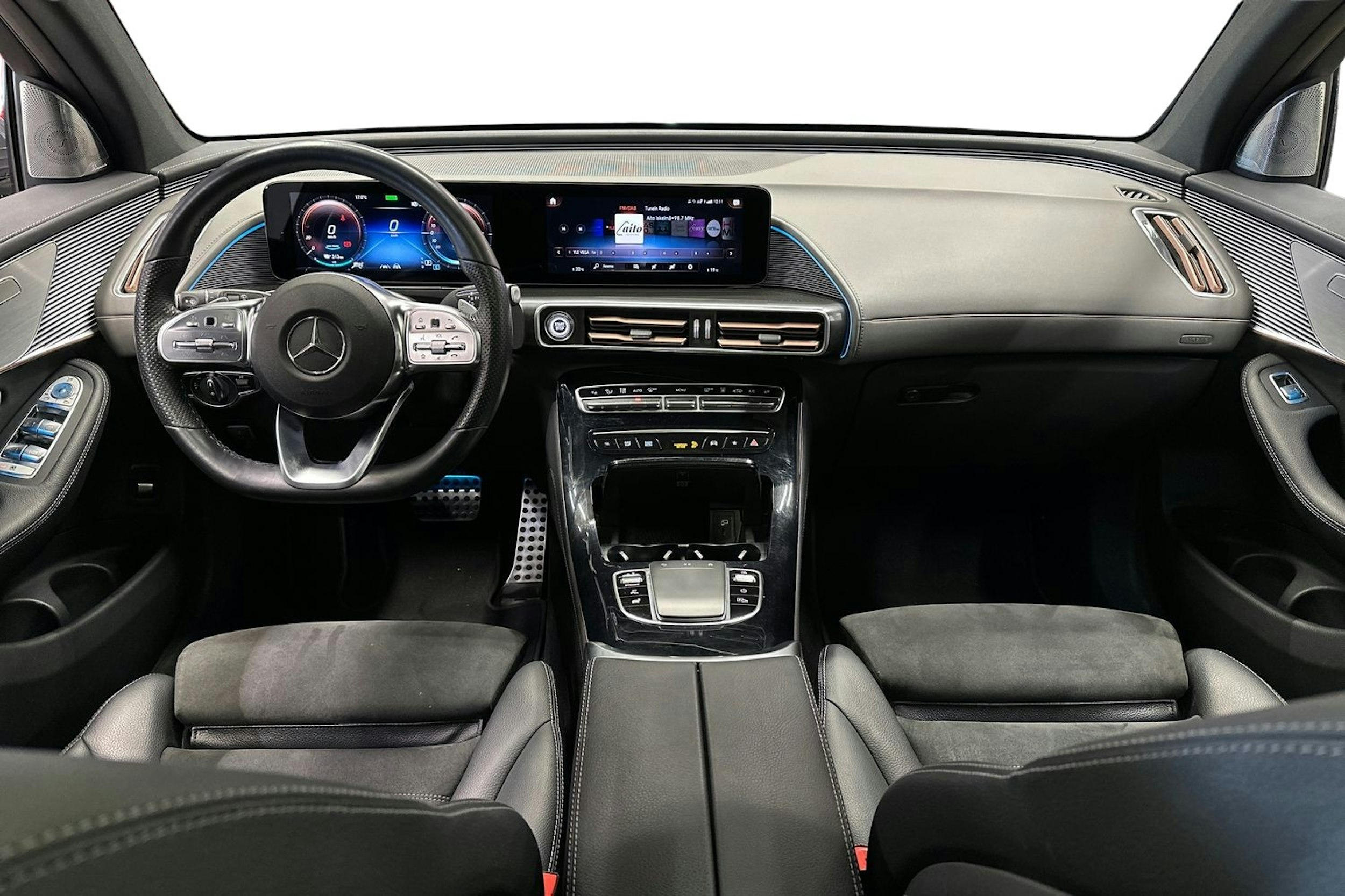harmaa Mercedes-Benz EQC 2020 kuva 9.