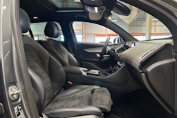 harmaa Mercedes-Benz EQC 2020 kuva 13.