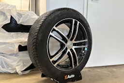 harmaa Mercedes-Benz EQC 2020 kuva 17.
