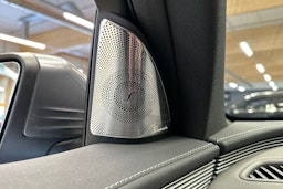 harmaa Mercedes-Benz EQC 2020 kuva 29.