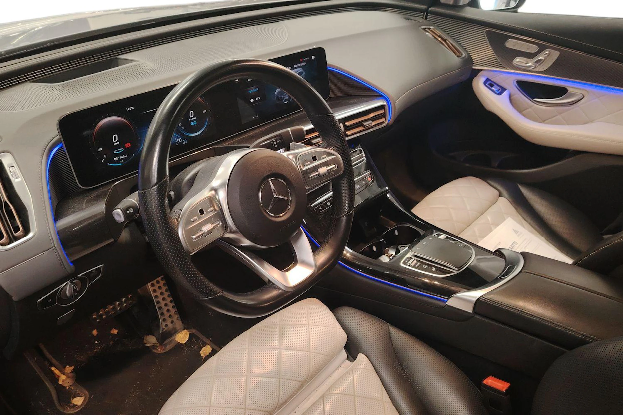harmaa Mercedes-Benz EQC 2020 kuva 3.