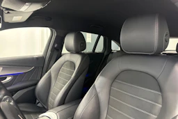 harmaa Mercedes-Benz EQC 2020 kuva 30.