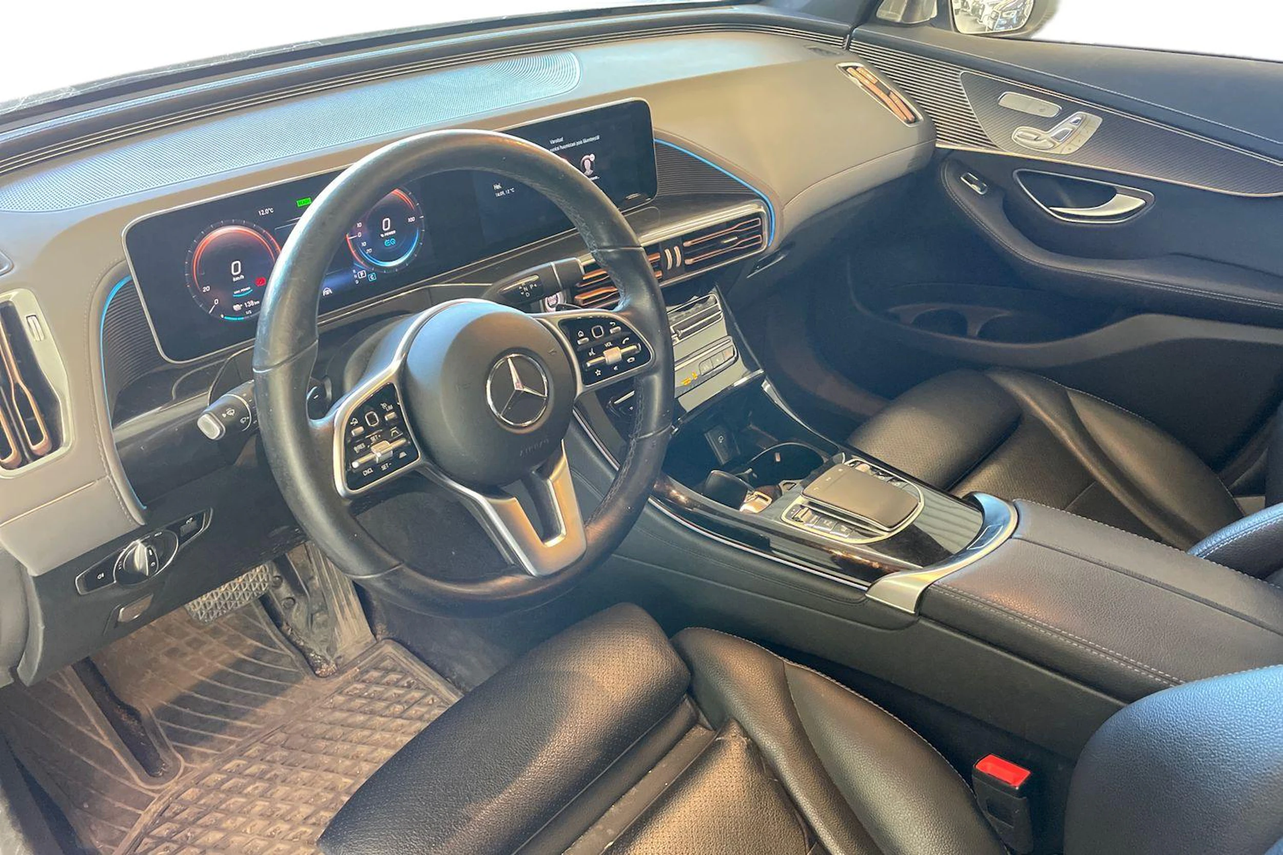 valkoinen Mercedes-Benz EQC 2020 kuva 3.