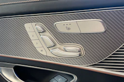 valkoinen Mercedes-Benz EQC 2020 kuva 4.