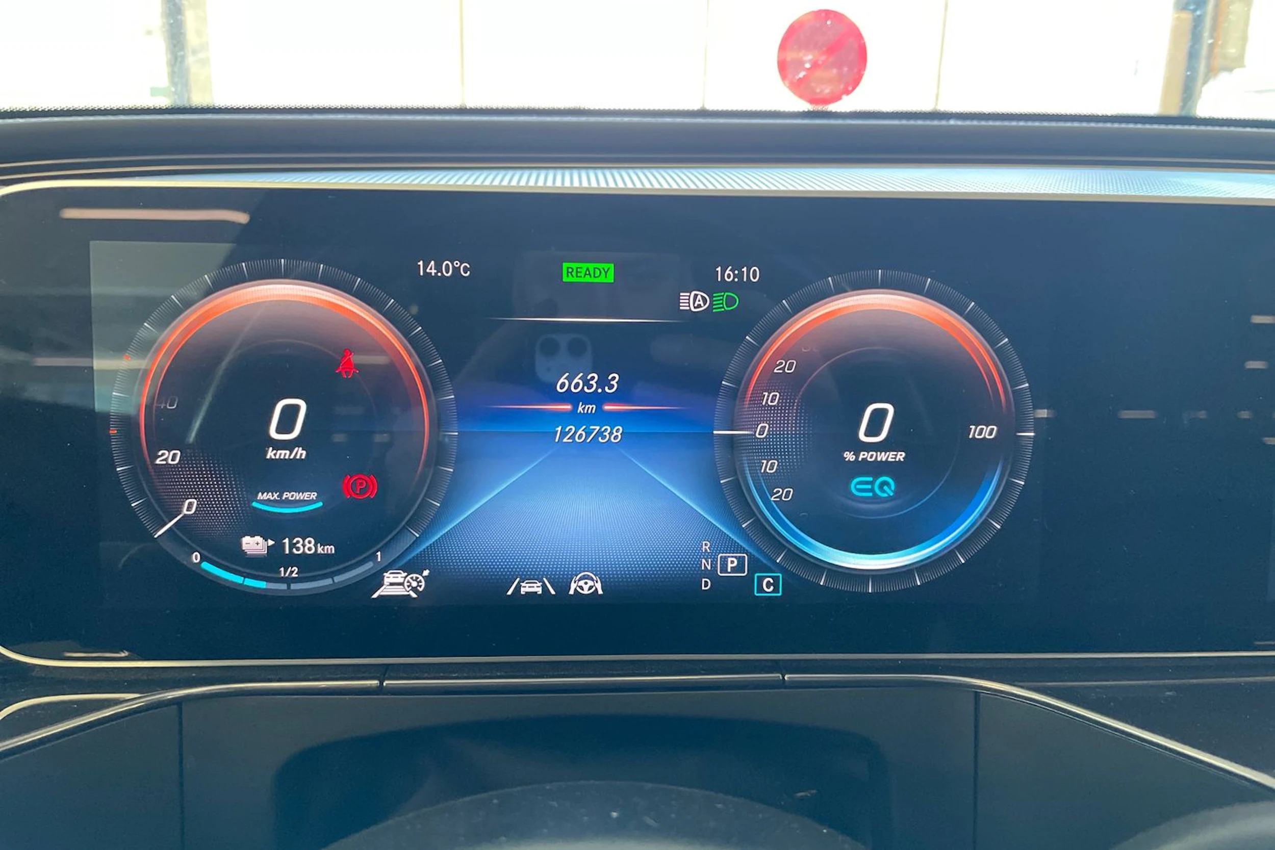 valkoinen Mercedes-Benz EQC 2020 kuva 6.