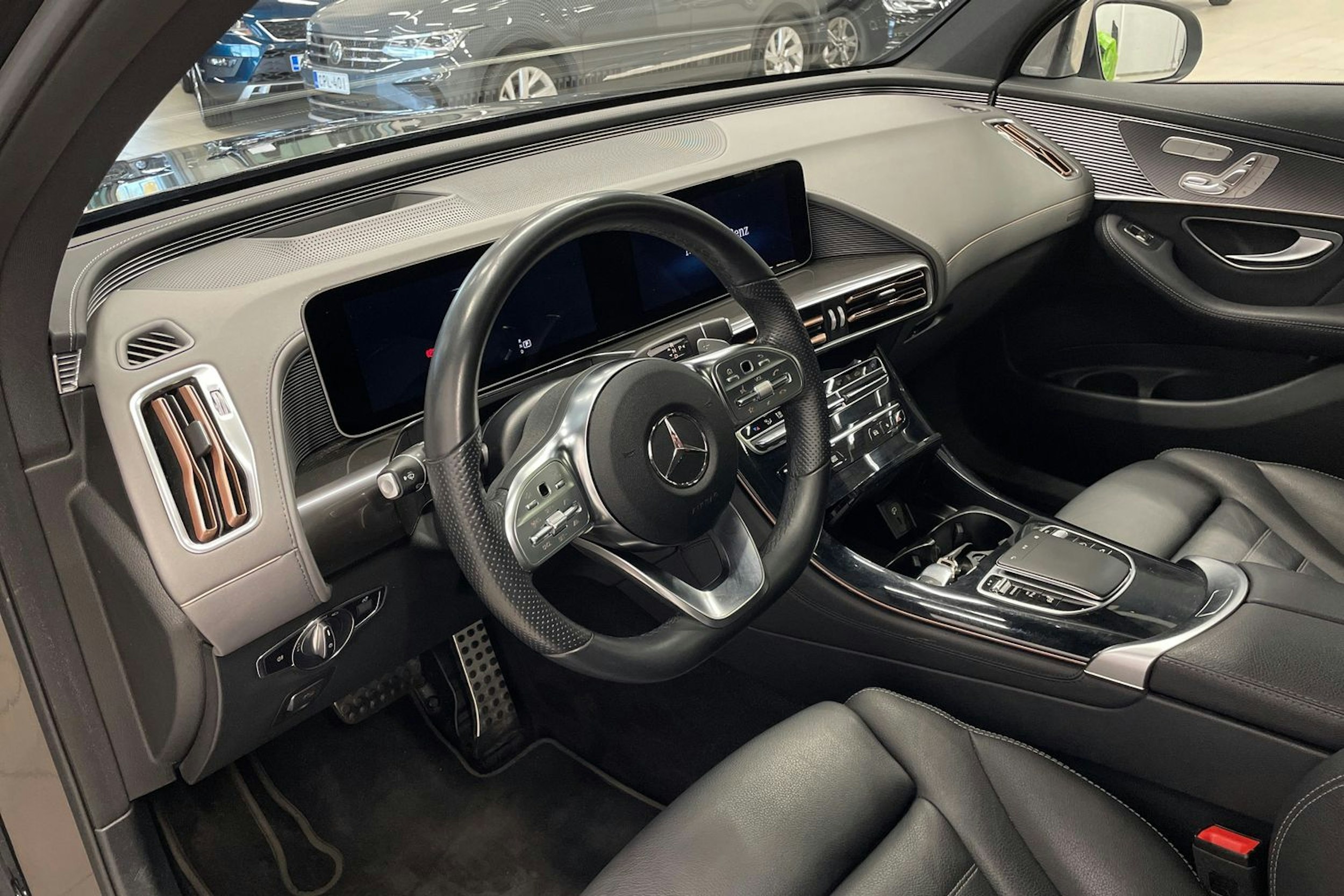 Harmaa Mercedes-Benz EQC 2020 kuva 6.
