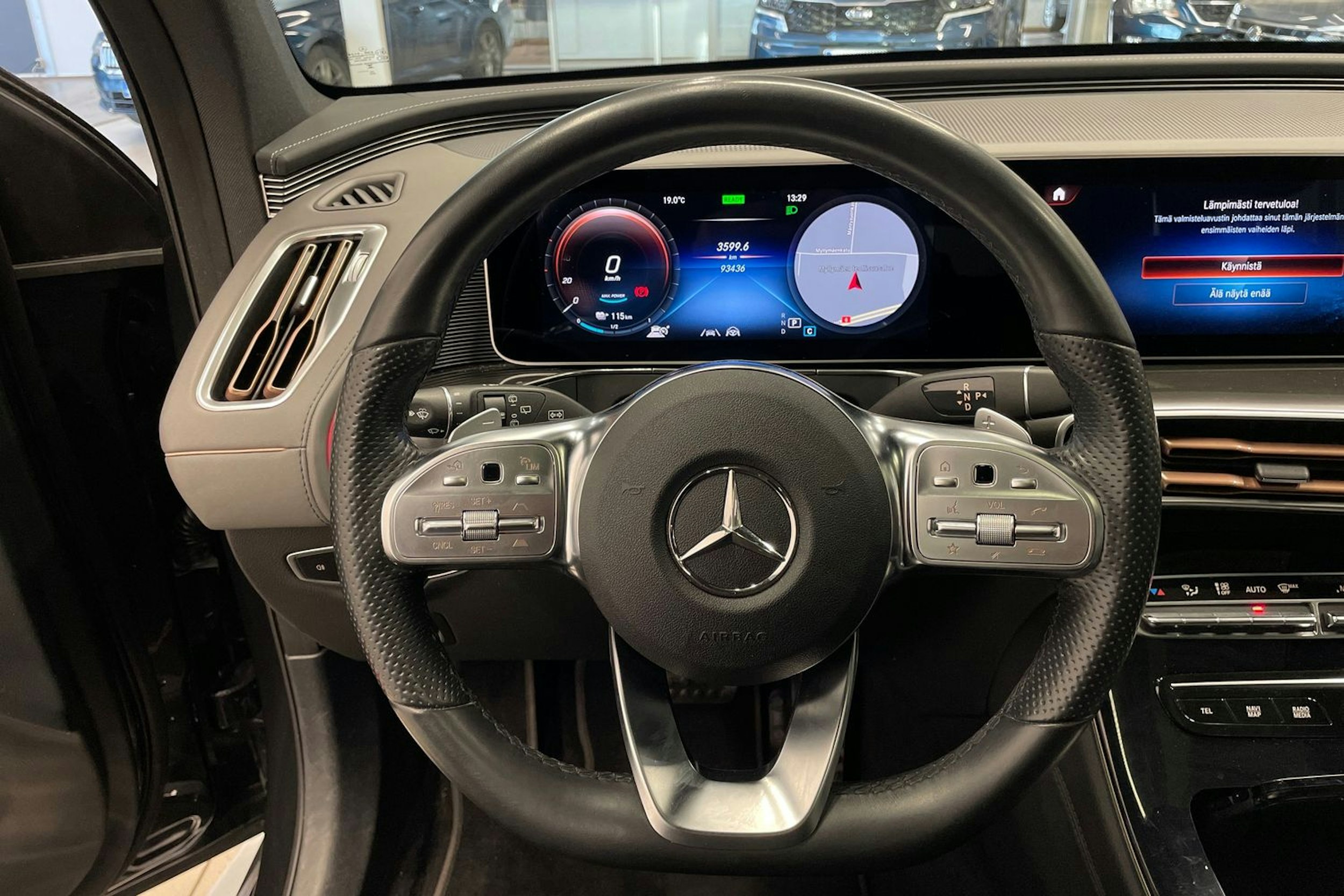Harmaa Mercedes-Benz EQC 2020 kuva 11.