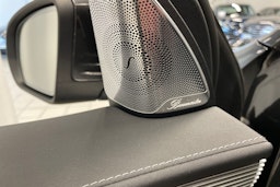 Harmaa Mercedes-Benz EQC 2020 kuva 18.