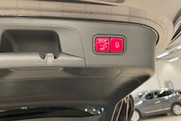 Harmaa Mercedes-Benz EQC 2020 kuva 20.