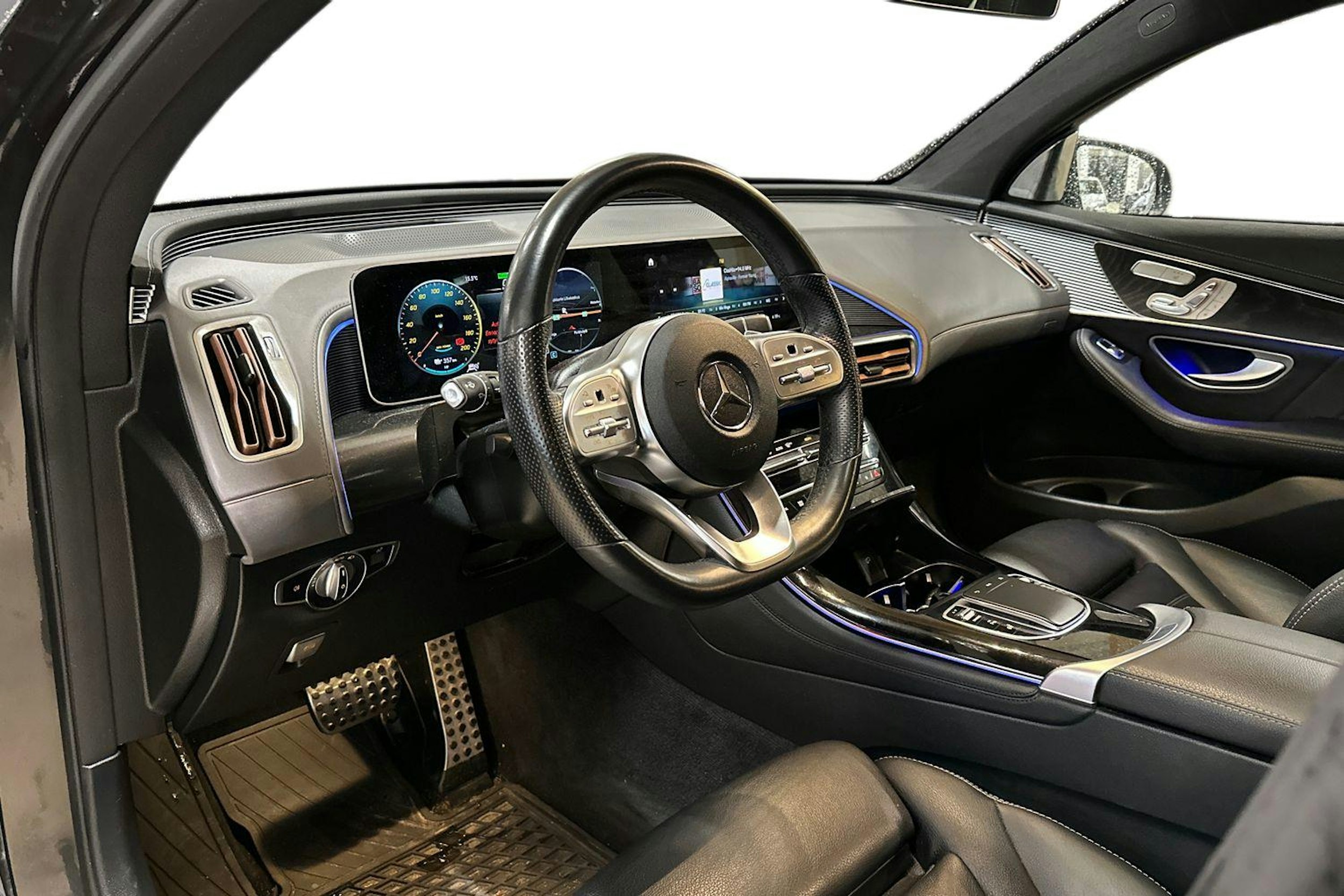 harmaa Mercedes-Benz EQC 2020 kuva 3.