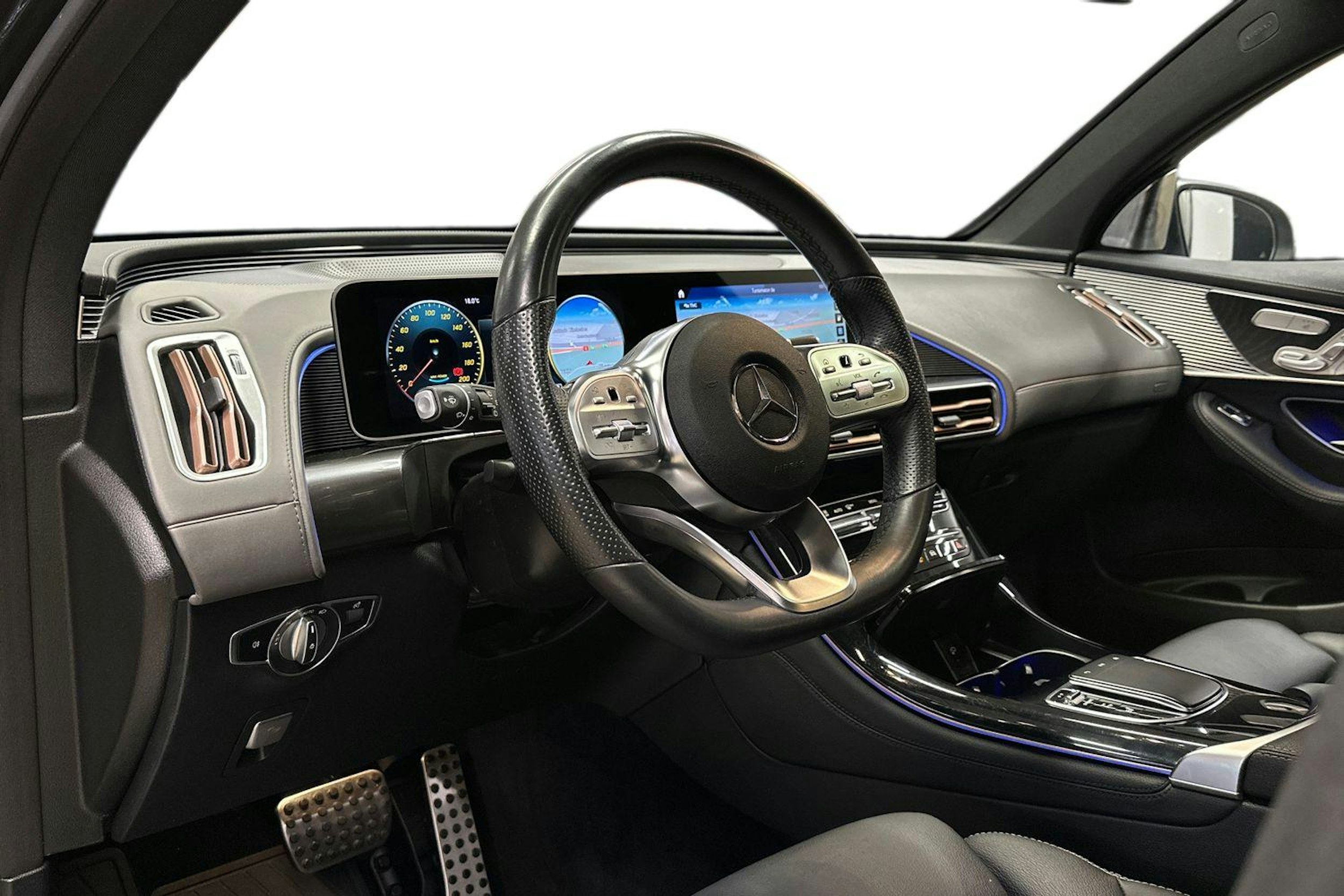 harmaa Mercedes-Benz EQC 2020 kuva 7.