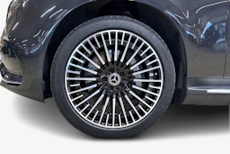 harmaa Mercedes-Benz EQC 2020 kuva 11.