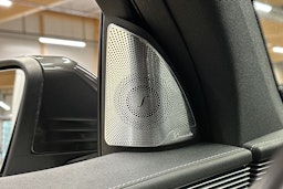 harmaa Mercedes-Benz EQC 2020 kuva 18.