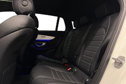 valkoinen Mercedes-Benz EQC 2021 kuva 8.
