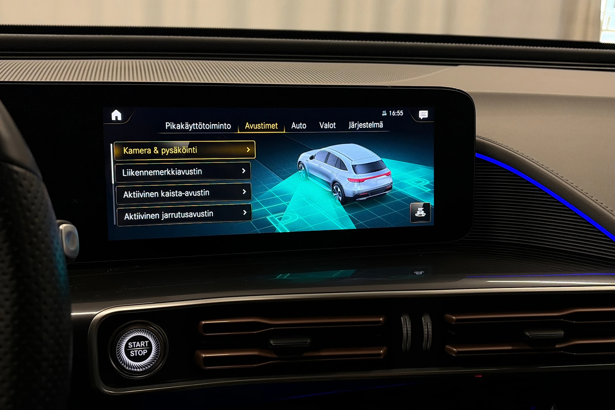 valkoinen Mercedes-Benz EQC 2021 kuva 20.