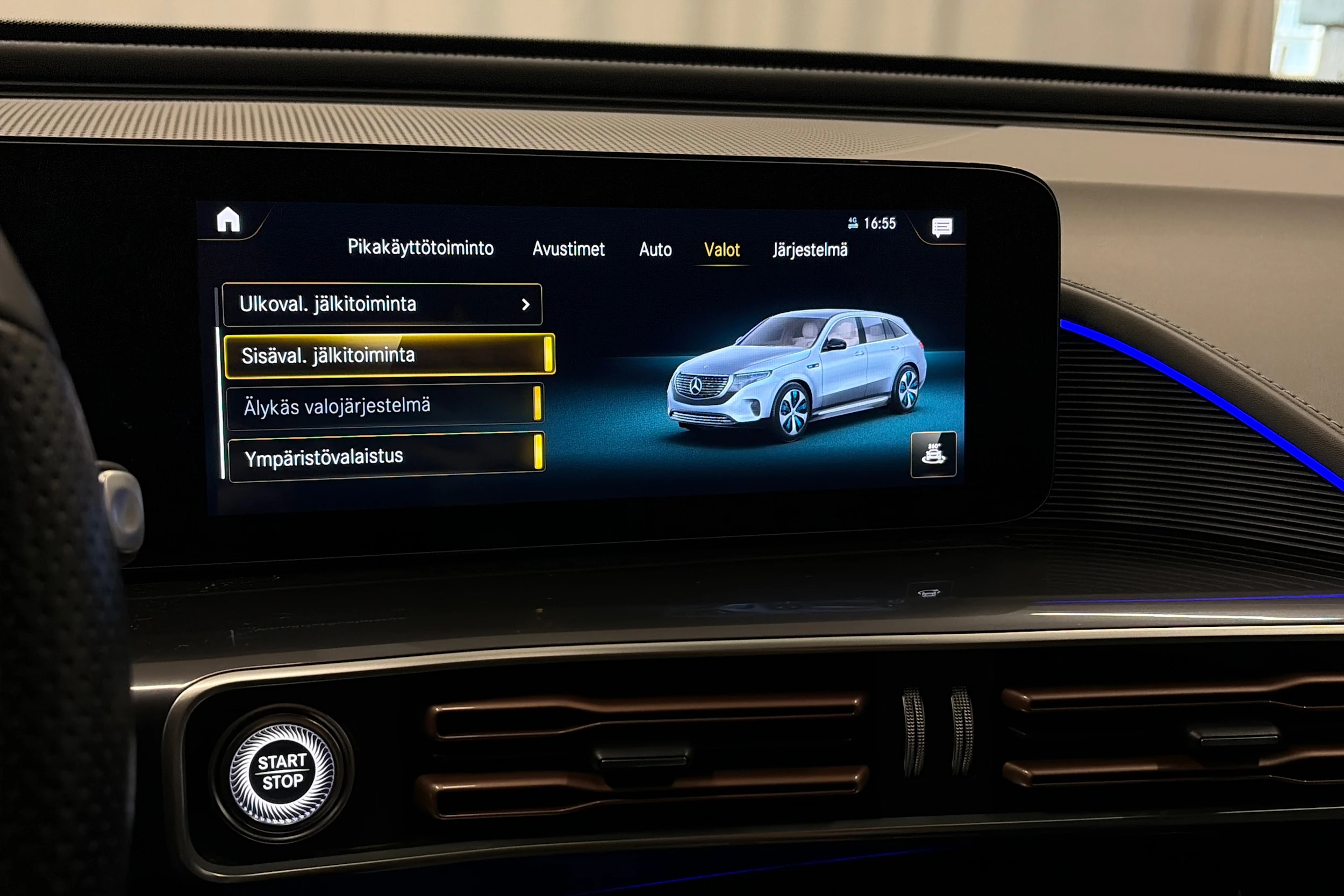 valkoinen Mercedes-Benz EQC 2021 kuva 23.