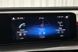 harmaa Mercedes-Benz EQC 2021 kuva 23.