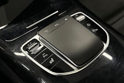 harmaa Mercedes-Benz EQC 2021 kuva 32.