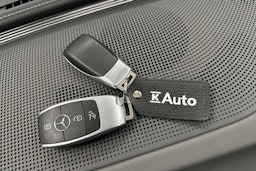 harmaa Mercedes-Benz EQC 2021 kuva 34.